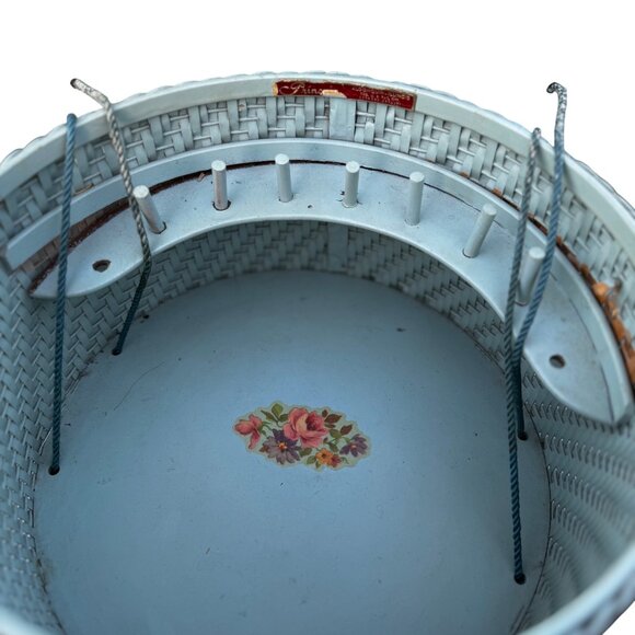 Sewing Basket Vintage 1940s Floral Lid Made in Algonquin Illinois Vintage MCM - Picture 11 of 12